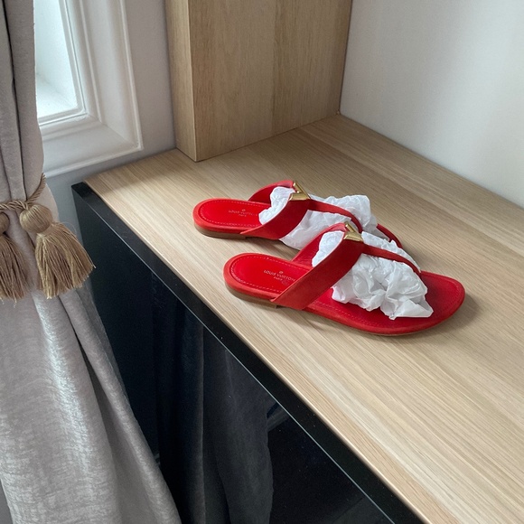 Louis Vuitton Bahiana Flat Red Suede Sandal size 6 - Picture 1 of 8